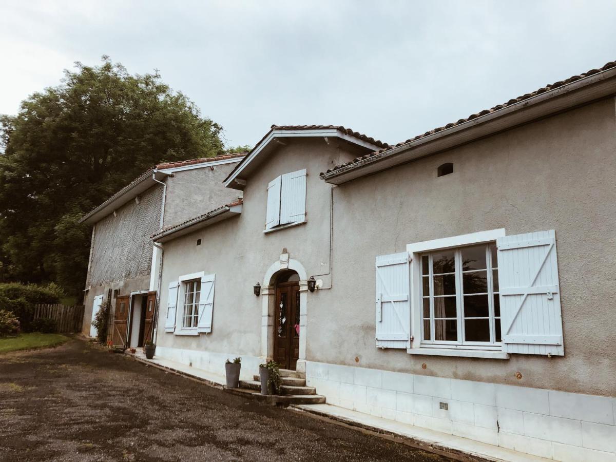 Bed and Breakfast Chez Mamie Jo A La Campagne Ponlat-Taillebourg Екстер'єр фото